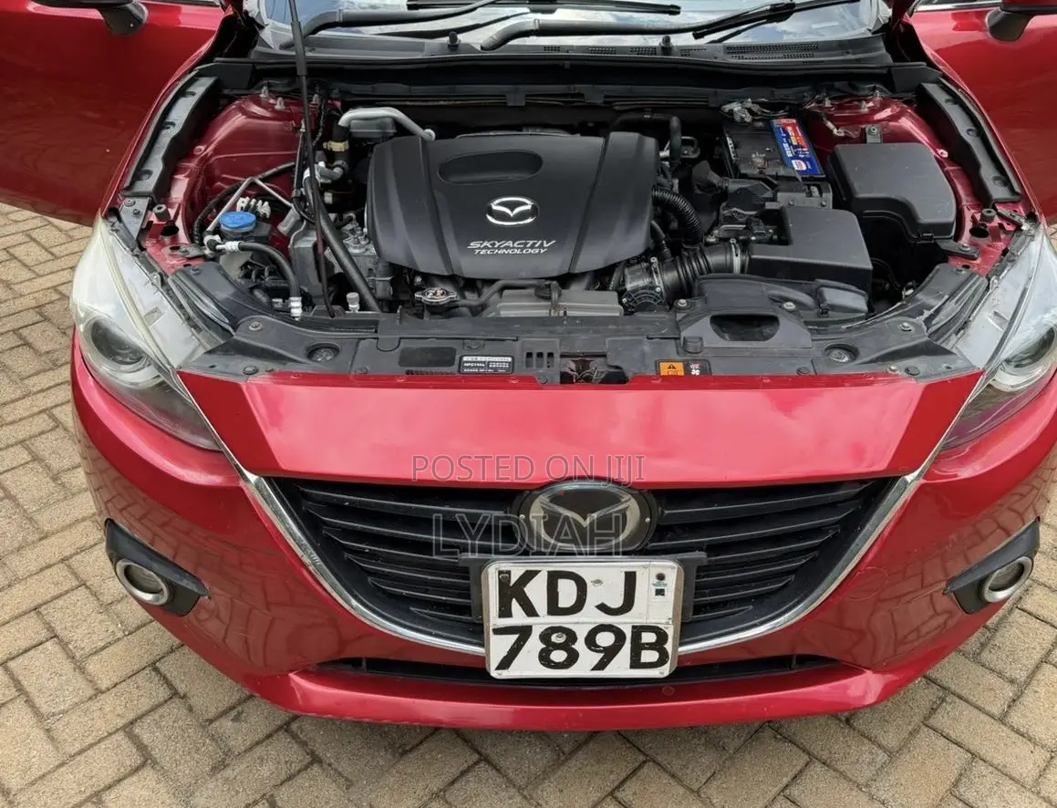 Mazda Axela 2015 Red