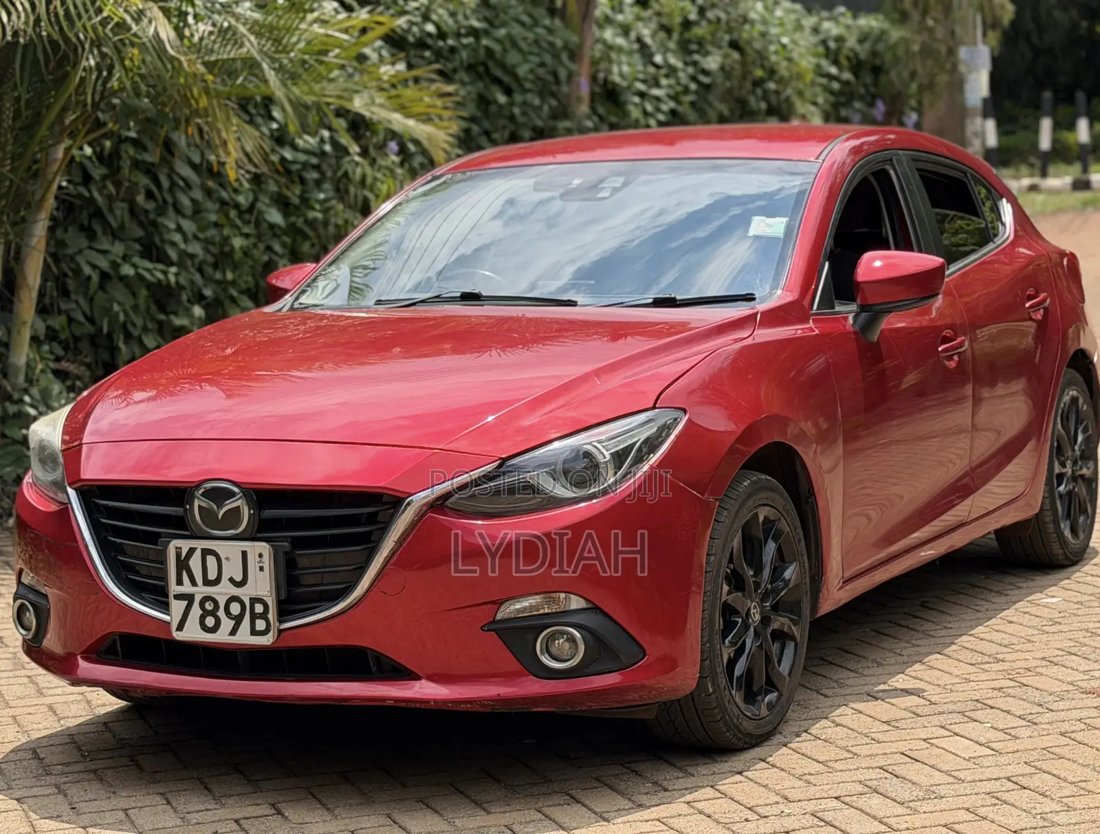 Mazda Axela 2015 Red