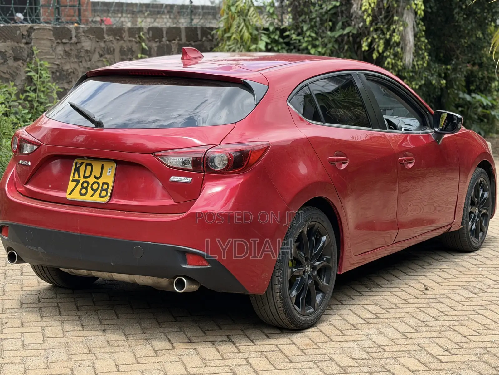 Mazda Axela 2015 Red
