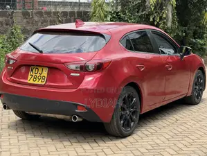 Mazda Axela 2015 Red