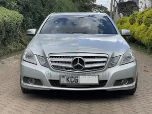 Mercedes-Benz E250 2010 Silver
