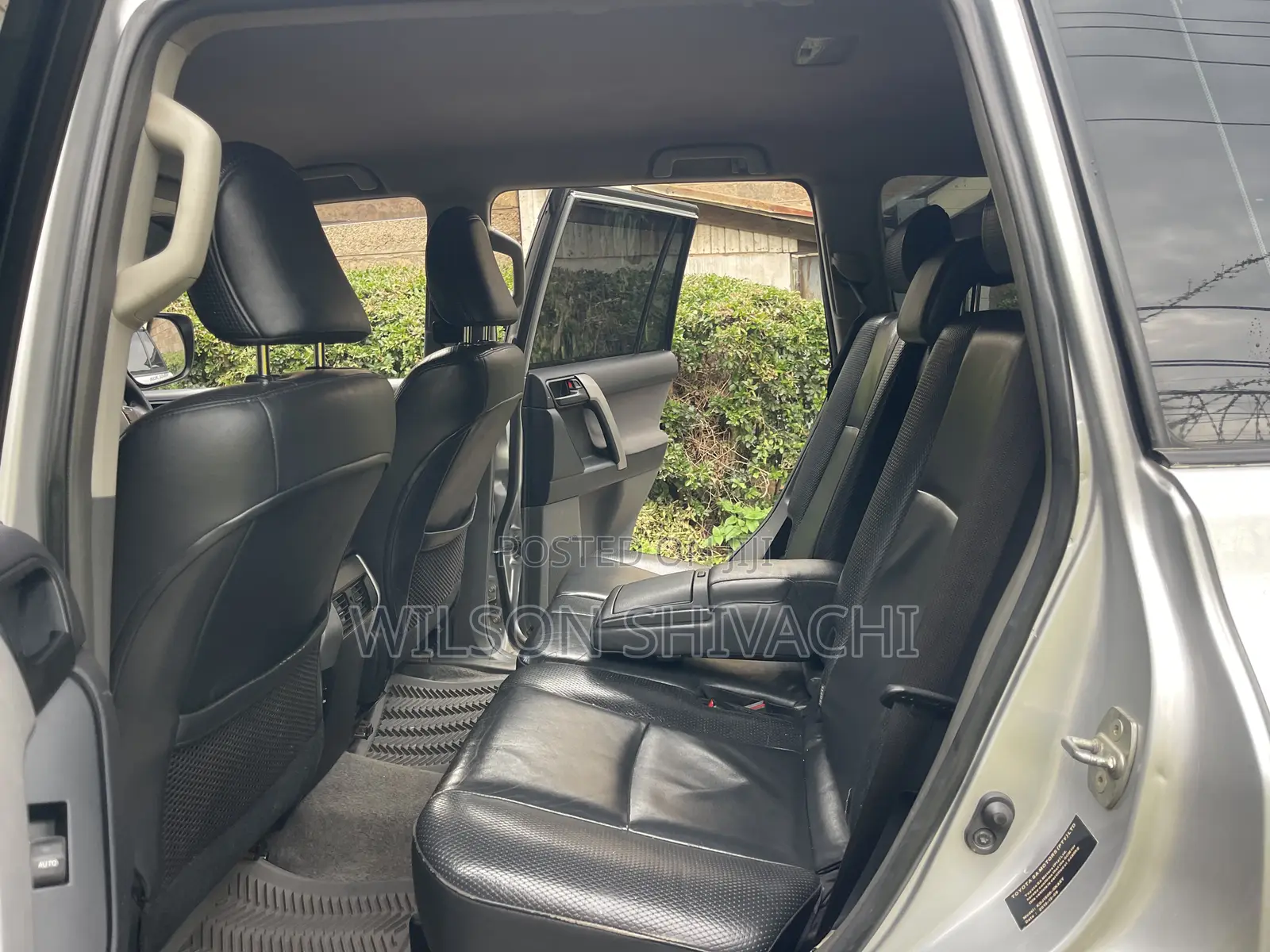 Toyota Land Cruiser Prado 2010 Silver