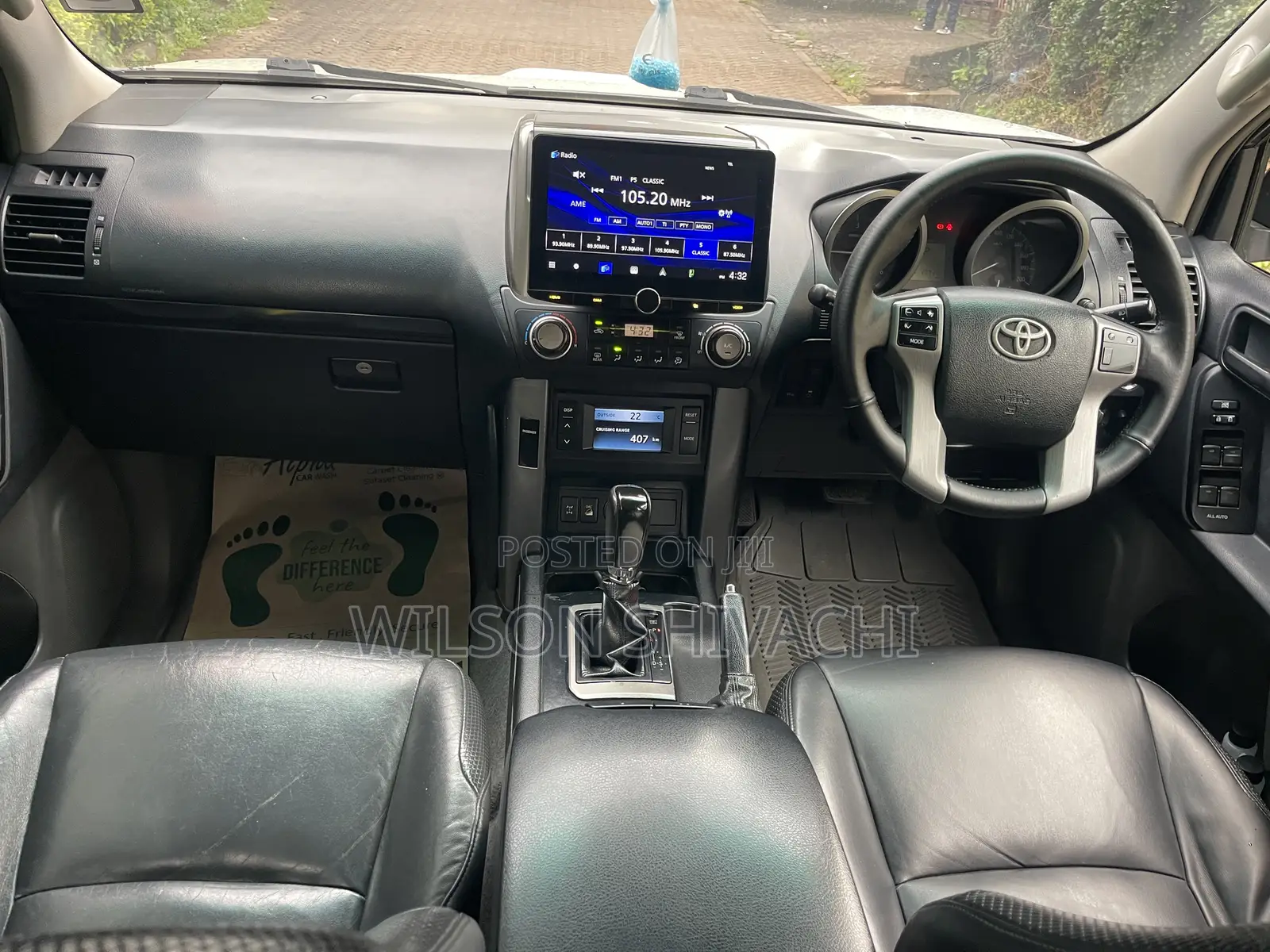 Toyota Land Cruiser Prado 2010 Silver