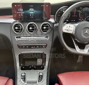 Mercedes-Benz C300 2019 Pearl
