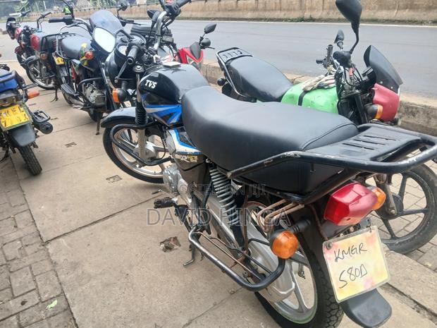 TVS HLX 125 2025 Black