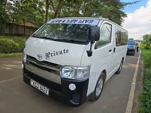 Toyota HiAce 2010 White