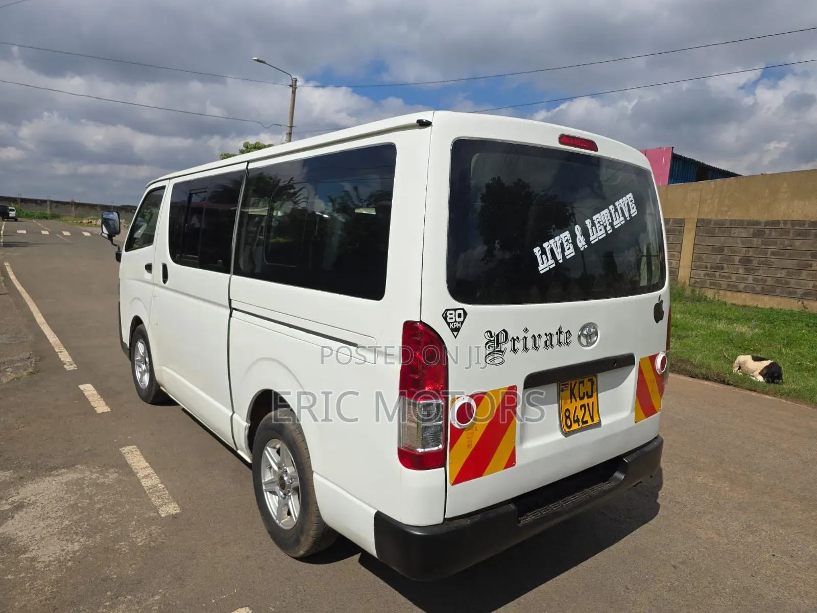 Toyota HiAce 2010 White