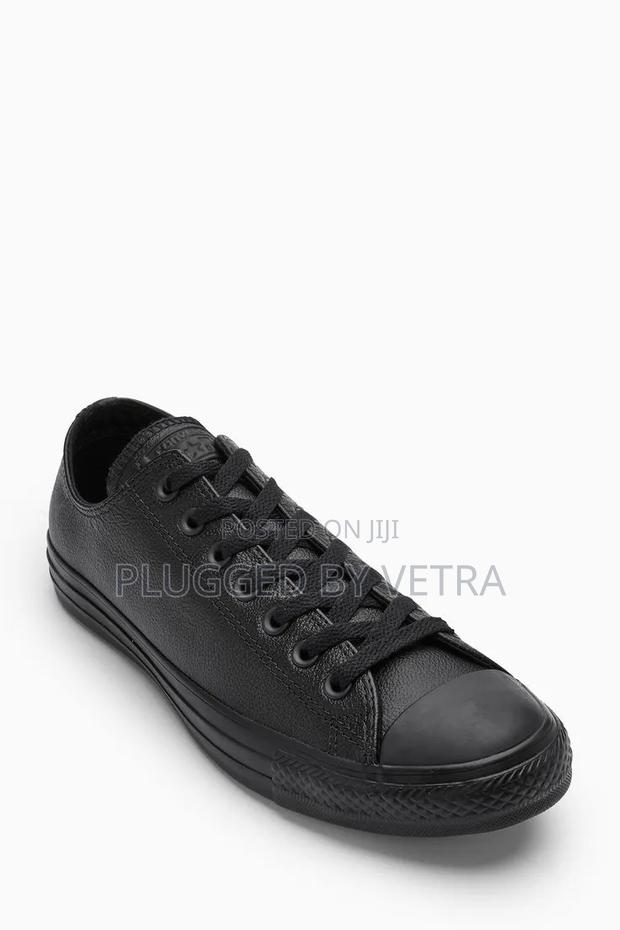 Converse Leather Rubbers in "Black Cat Colourway" - thumbnail 2