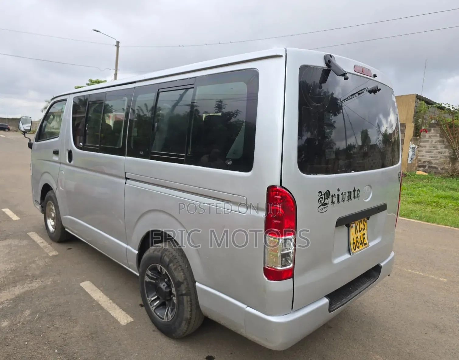 Toyota HiAce 2012 Silver