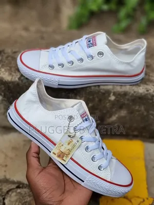 Converse Leather Rubbers in All White/Tripple White Sneakers.