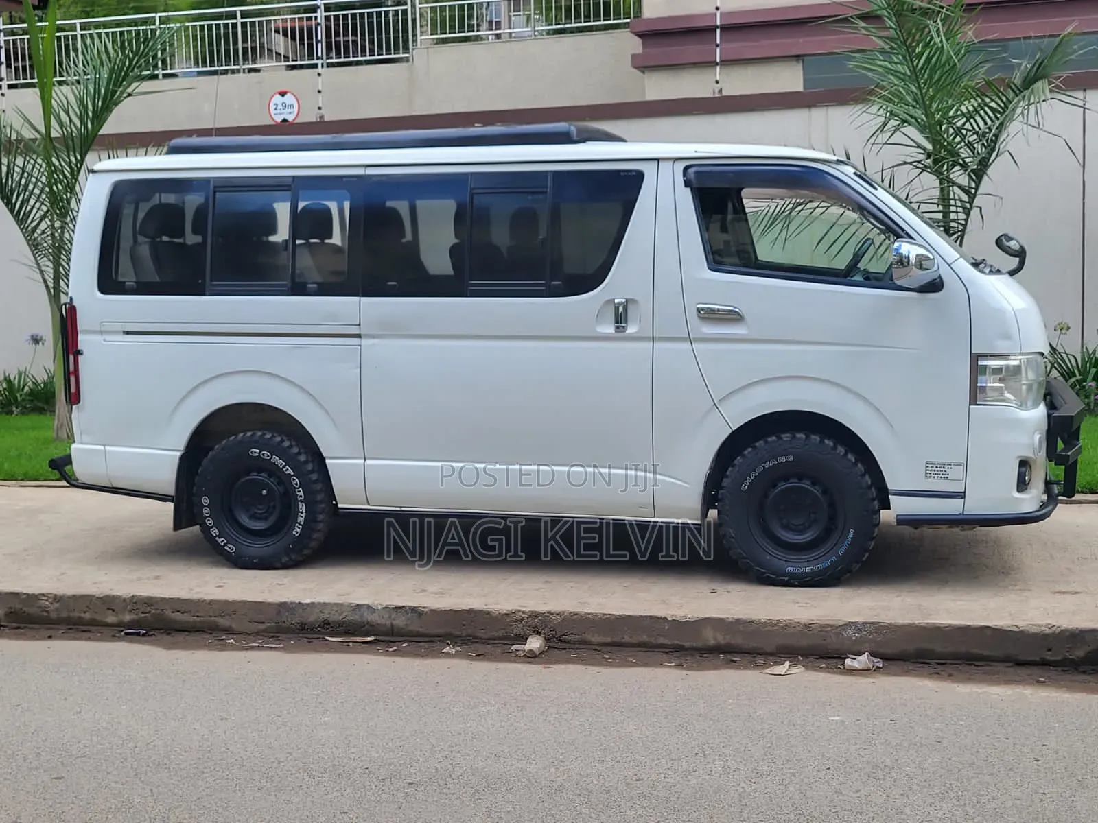 Toyota HiAce 2012 White