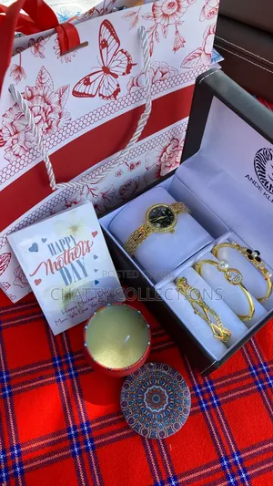 Ande Klevn and Scented Candle Mother's Day Gift Set