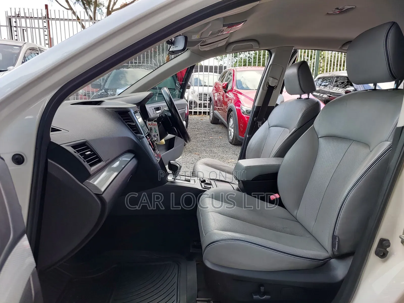 Subaru Legacy 2013 Pearl