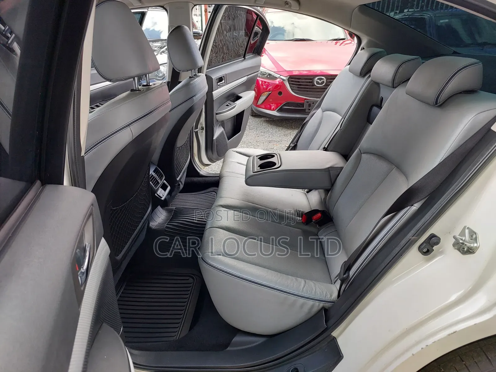 Subaru Legacy 2013 Pearl