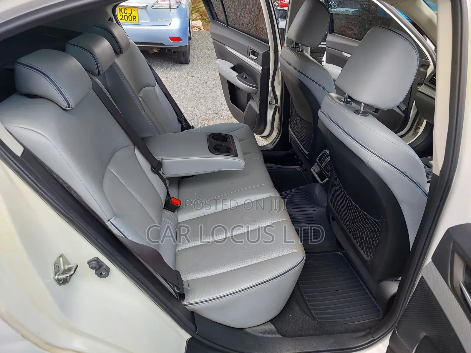 Subaru Legacy 2013 Pearl