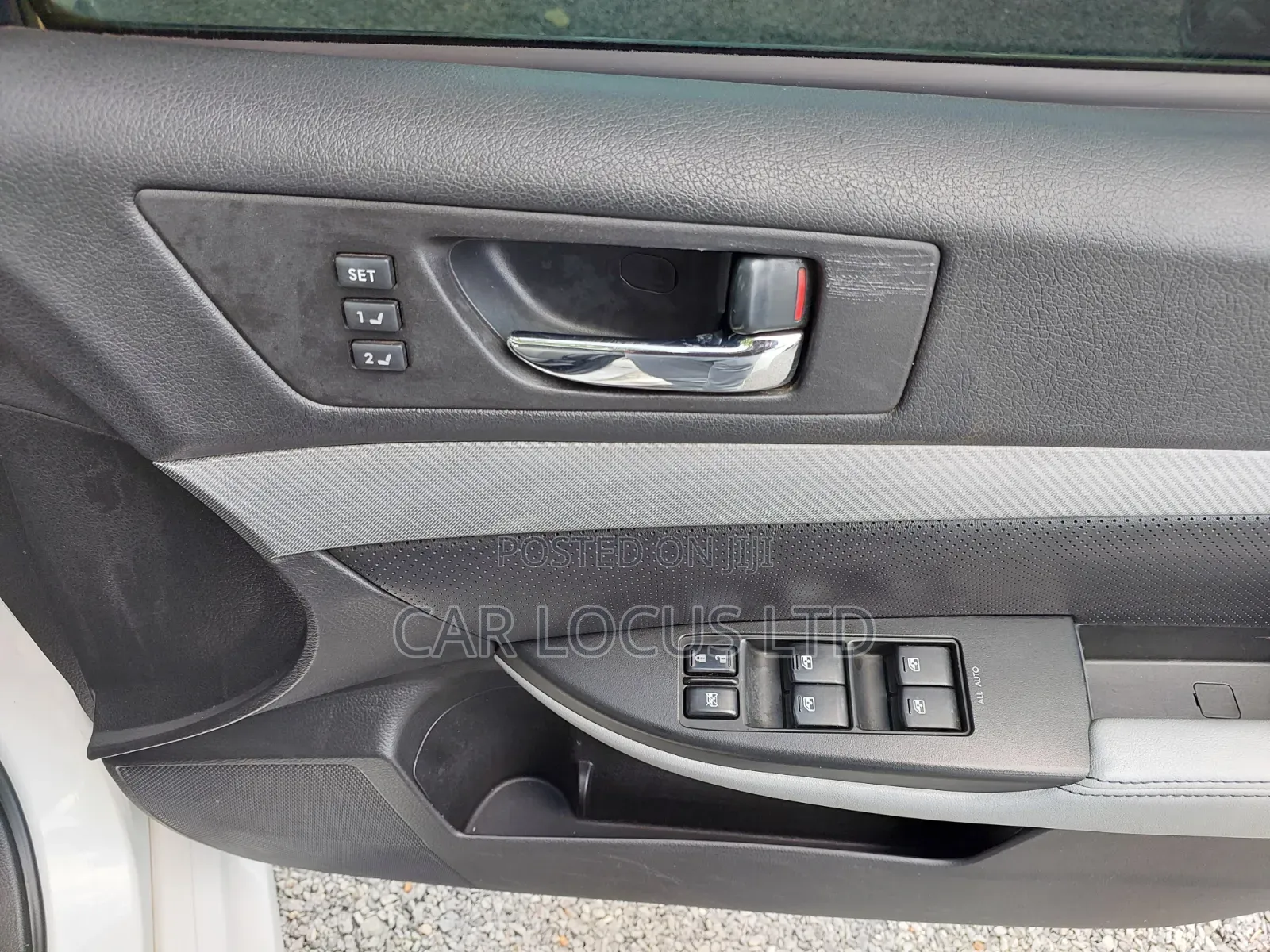 Subaru Legacy 2013 Pearl