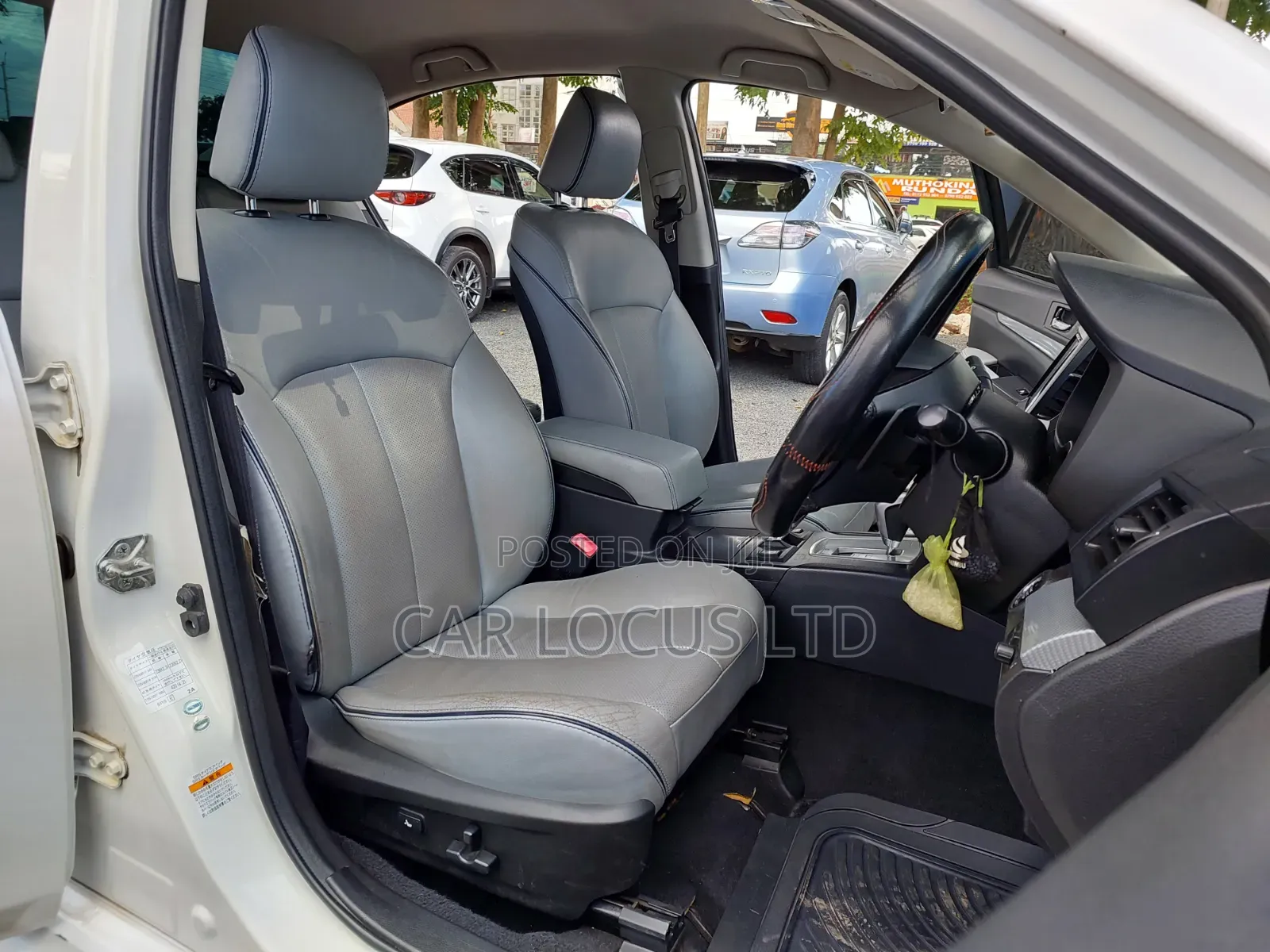 Subaru Legacy 2013 Pearl