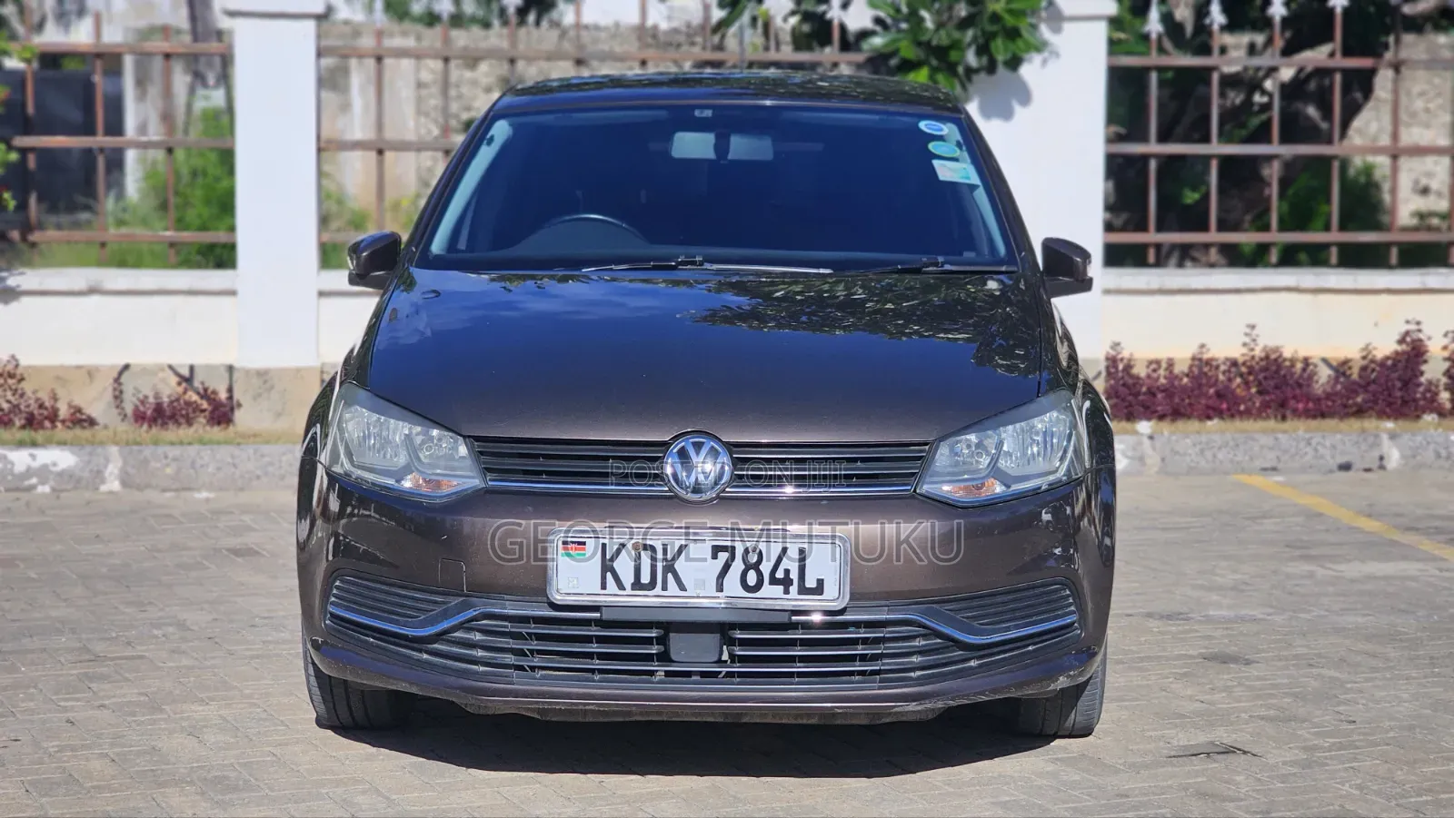 Volkswagen Polo 2015 Brown
