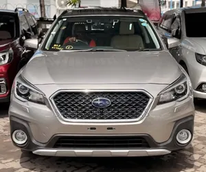 Subaru Outback 2019 Gold