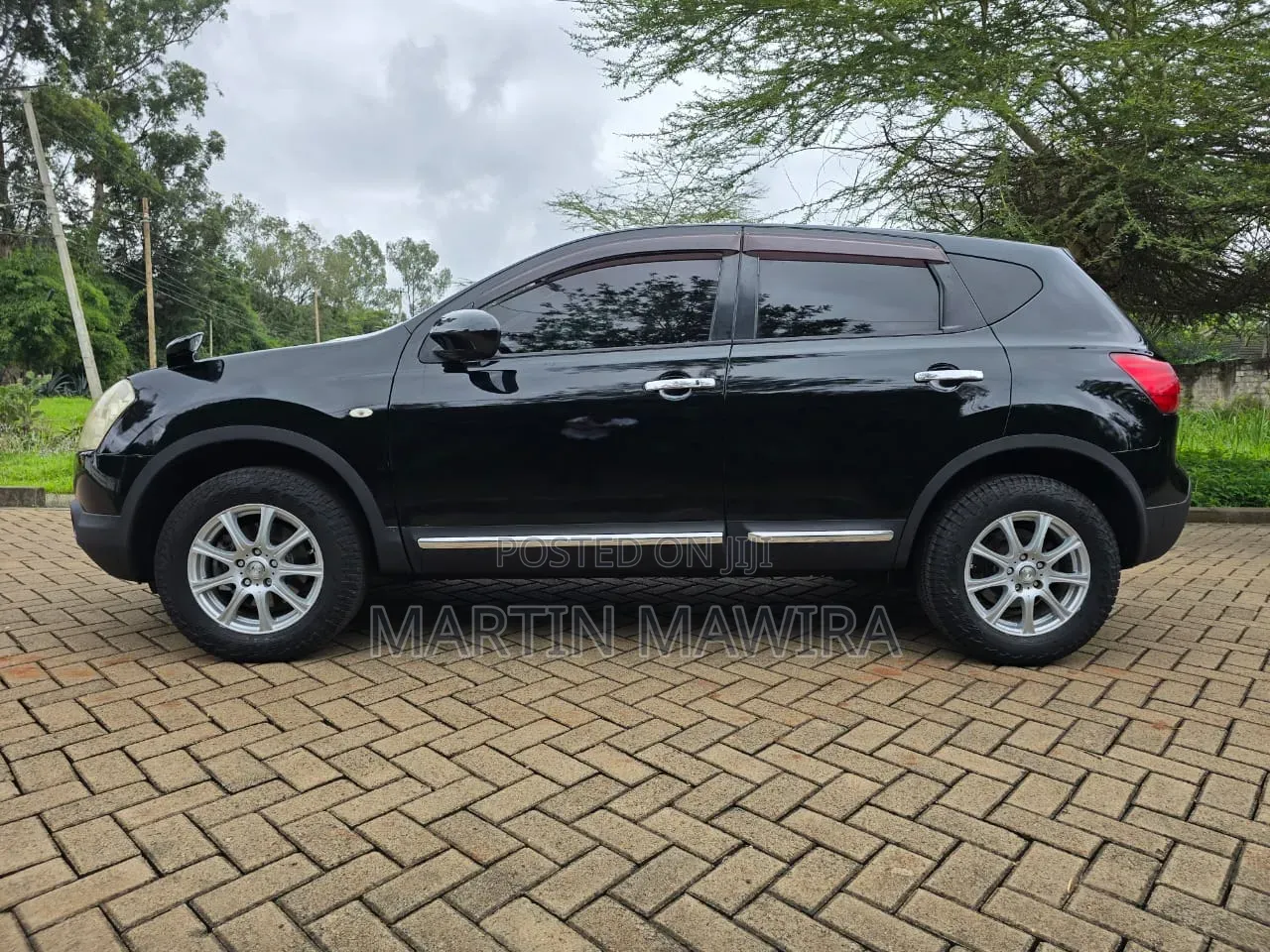Nissan Dualis 2012 Black