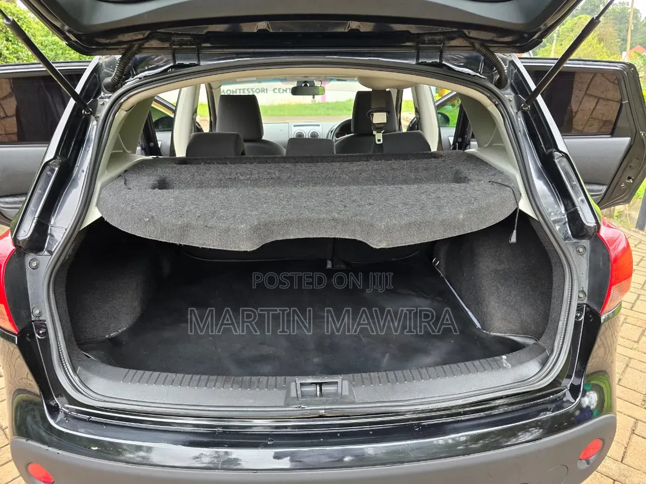 Nissan Dualis 2012 Black