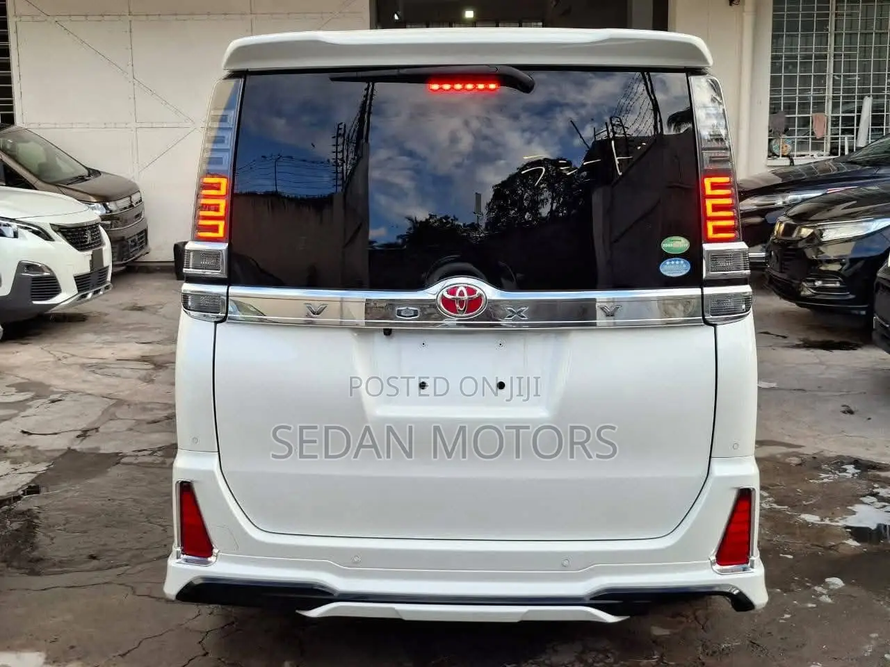 Toyota Voxy 2019 White