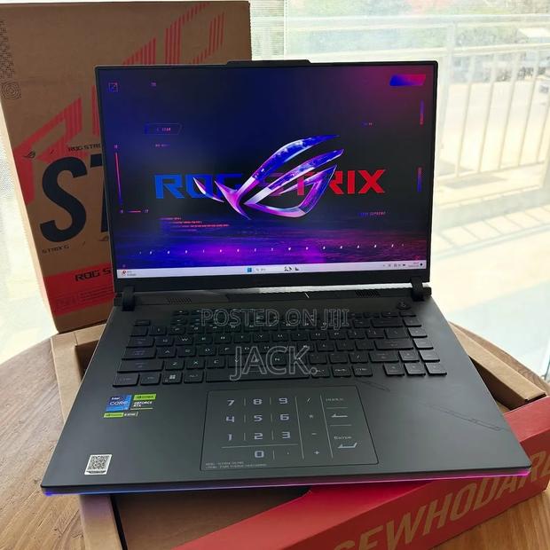 Laptop Asus ROG Zephyrus G16 16GB Intel Core Ultra 9 SSD 1T