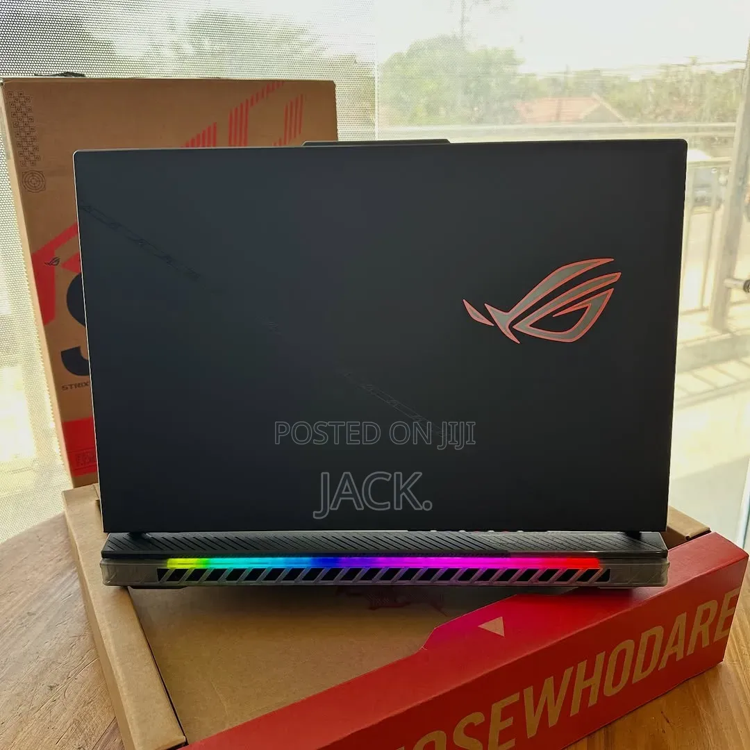 Laptop Asus ROG Zephyrus G16 16GB Intel Core Ultra 9 SSD 1T