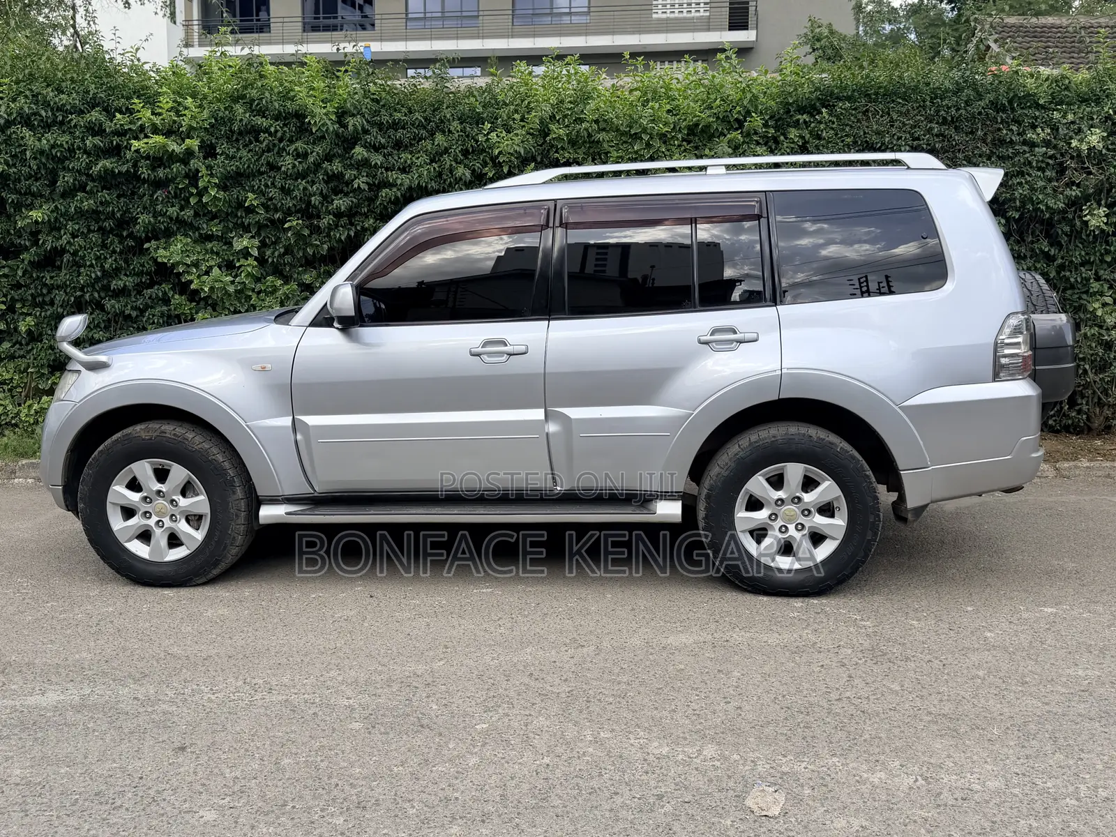 Mitsubishi Pajero V80 3.2 DI-D 2015 Silver
