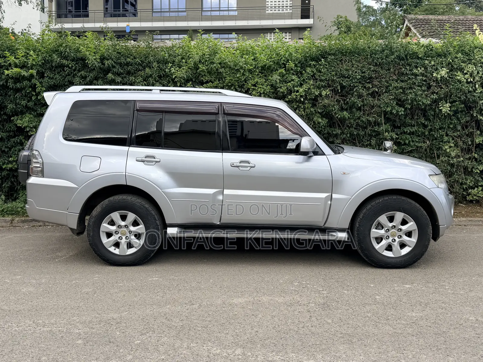 Mitsubishi Pajero V80 3.2 DI-D 2015 Silver