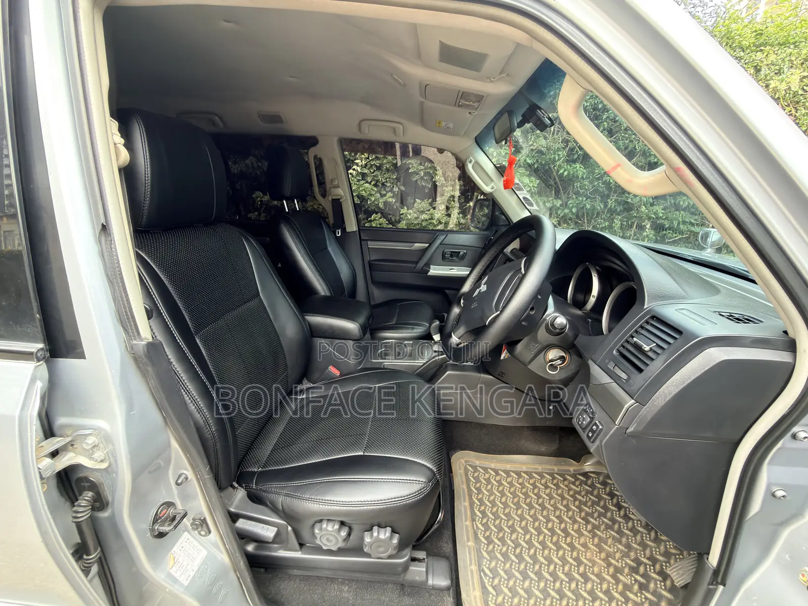 Mitsubishi Pajero V80 3.2 DI-D 2015 Silver