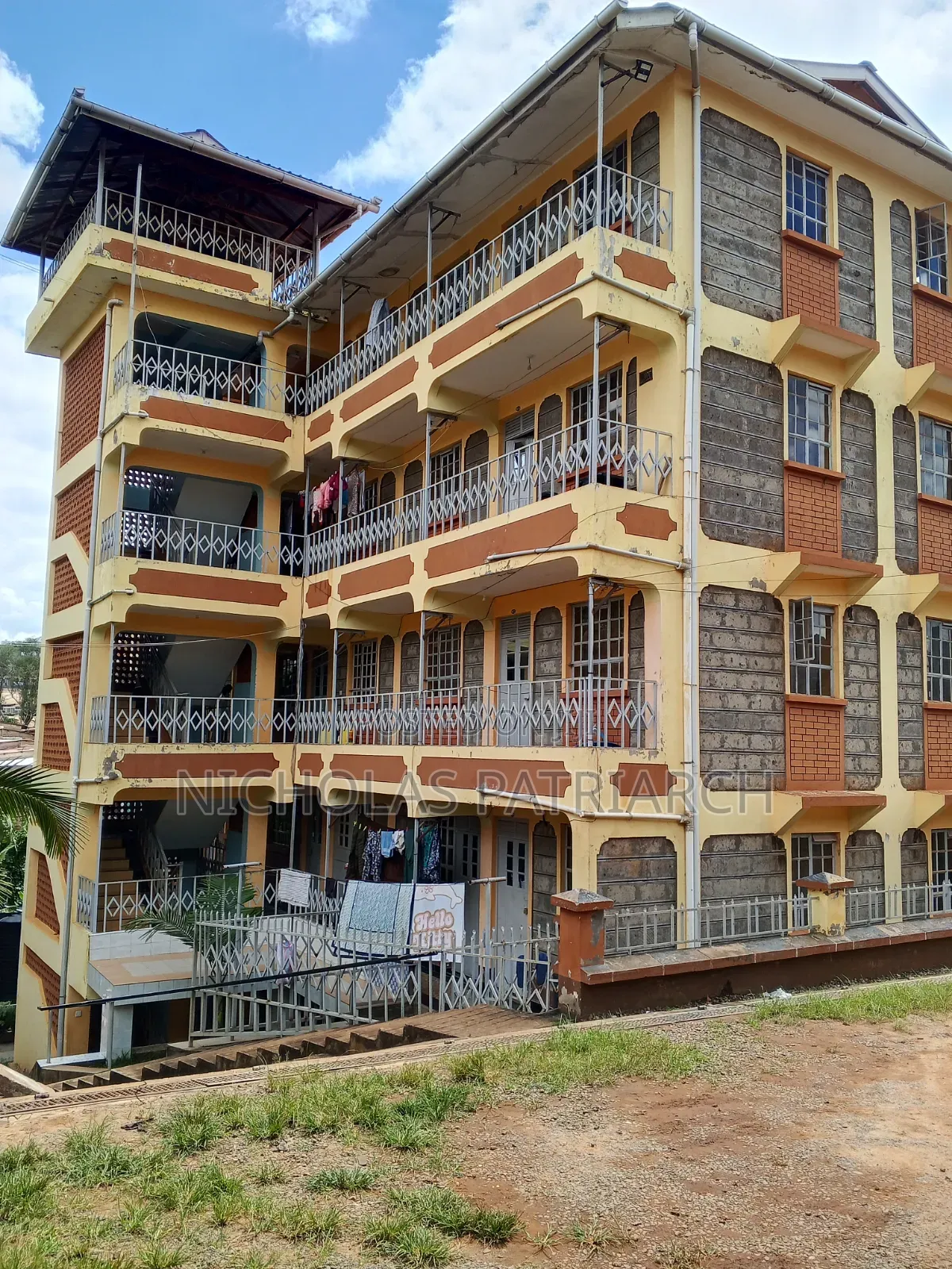 Mini Flat in Ebenezar, Junction for sale