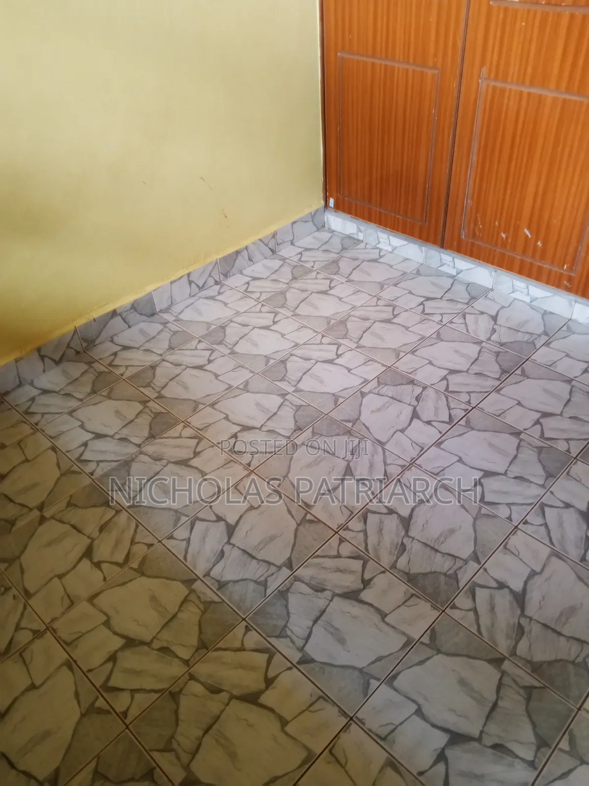 Mini Flat in Ebenezar, Junction for sale