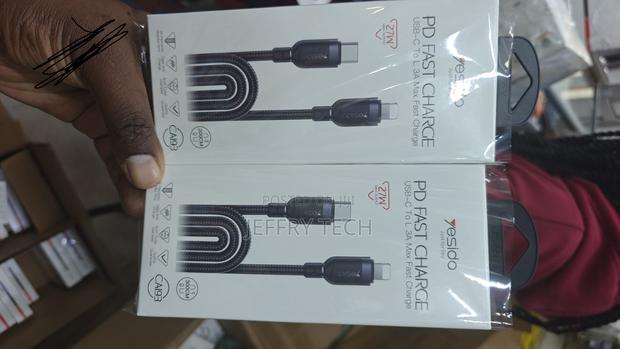 Yesido Ca193 27w Type-C to Lightning Data Cables in 3-Meter Lengths - thumbnail 2