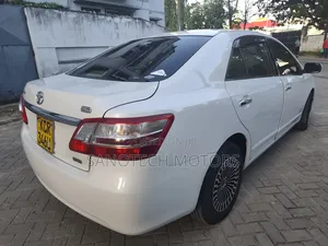 Toyota Premio 2011 White