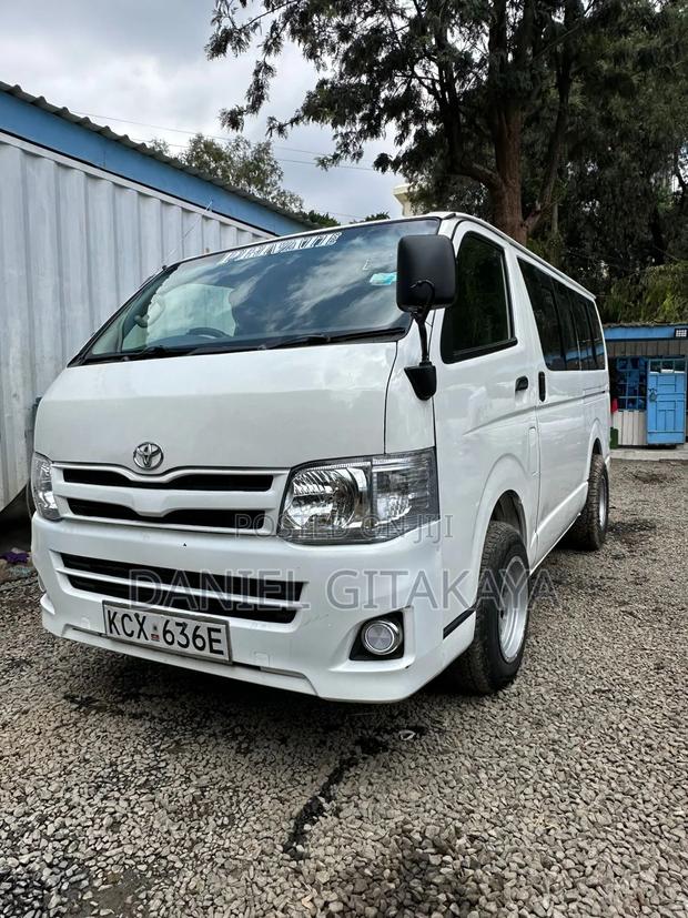 Toyota HiAce 2013 White