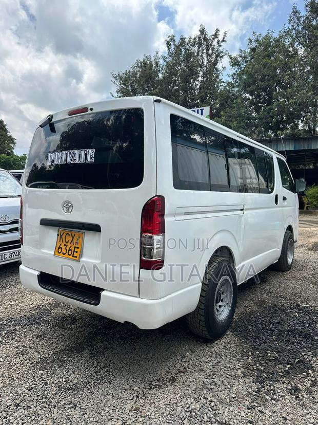 Toyota HiAce 2013 White - thumbnail 7