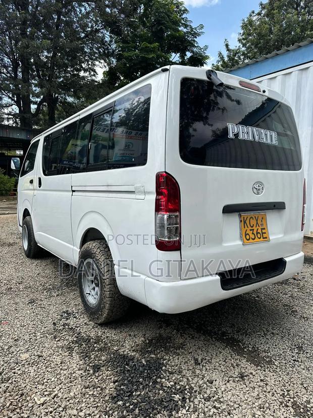 Toyota HiAce 2013 White - thumbnail 8