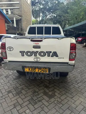 Toyota Hilux 2007 White