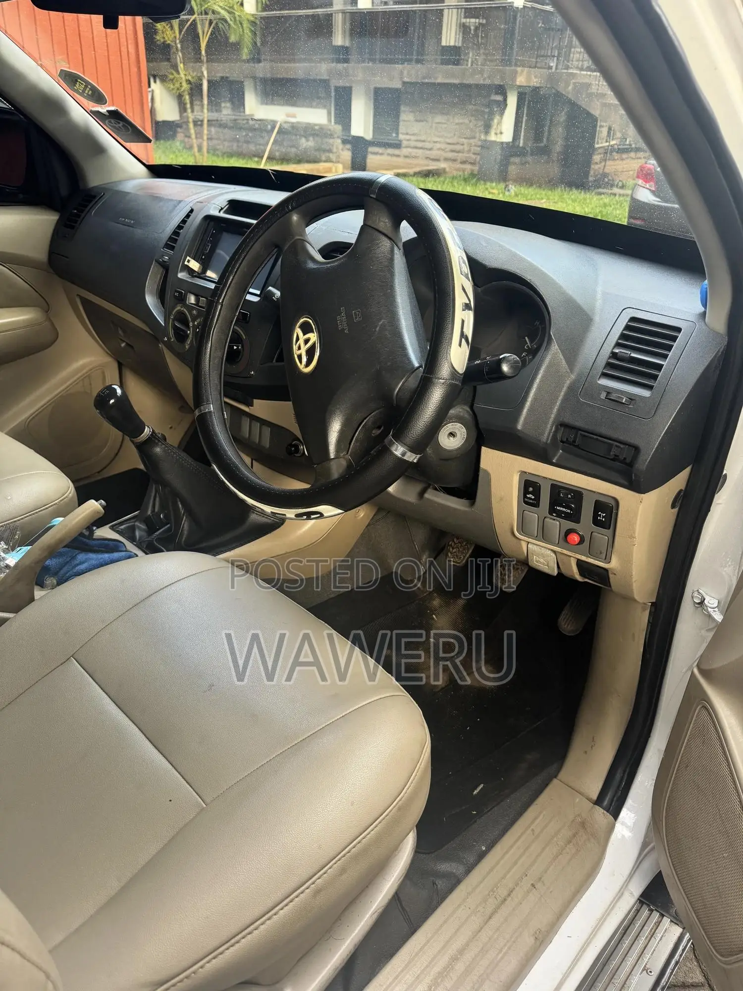 Toyota Hilux 2007 White