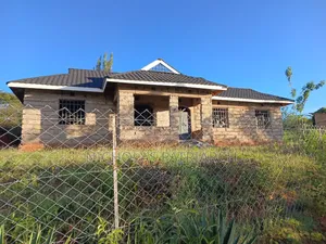 1 Acre With Semi Finished House at Machakos Kimutwa at 4m