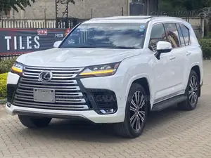 Lexus LX 600 2022 White
