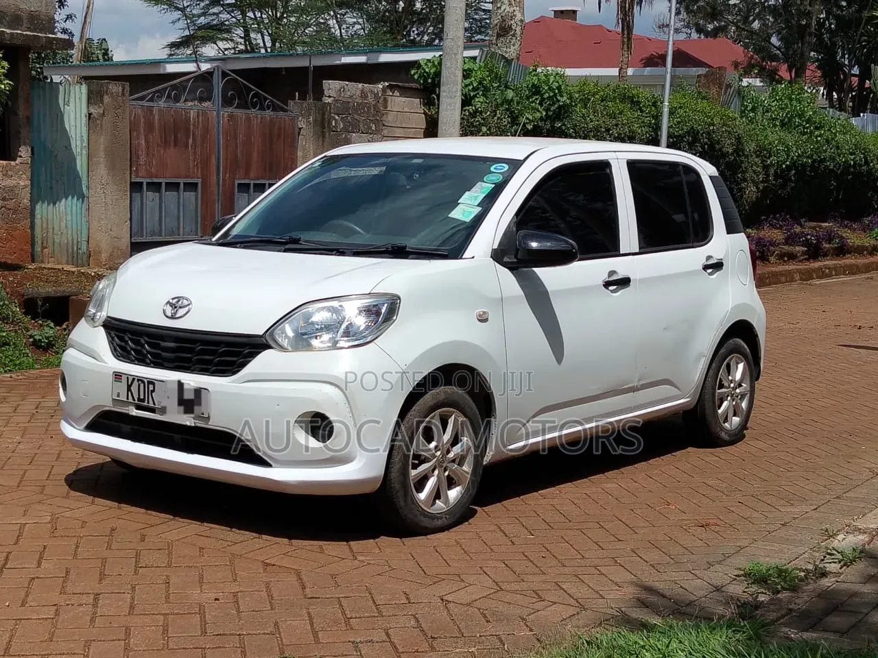Toyota Passo 2017 White