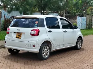 Toyota Passo 2017 White