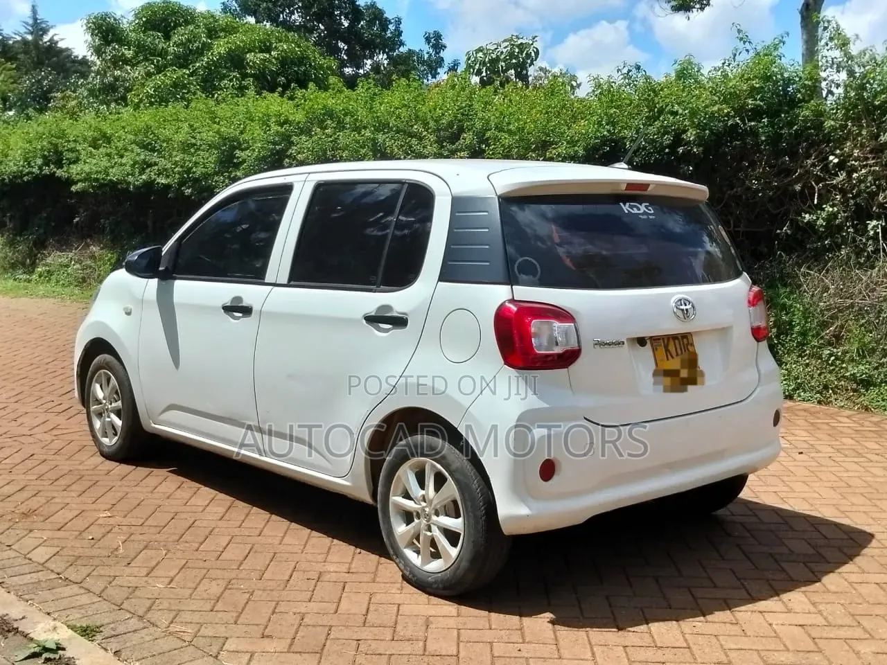 Toyota Passo 2017 White