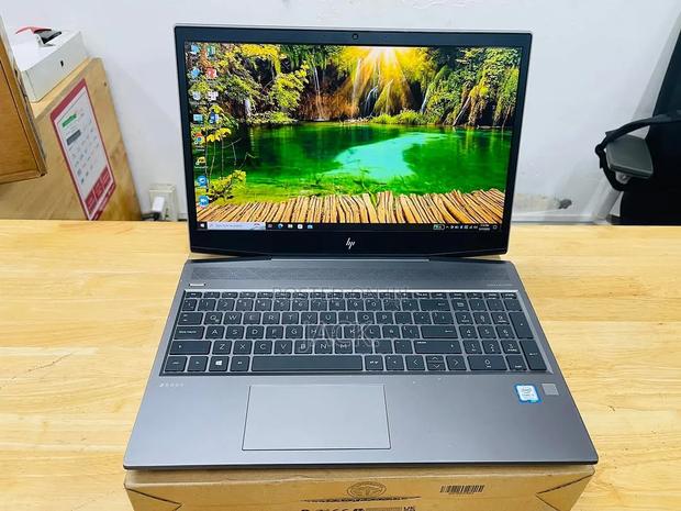 Laptop HP ZBook Studio x360 15 G6 16GB Intel Core i7 SSD 512GB