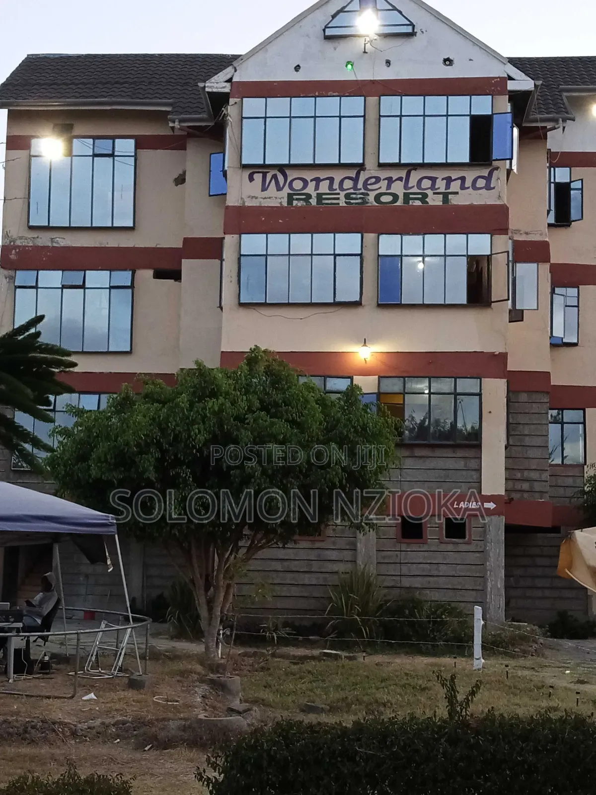 Wonderland Resort, Komahill