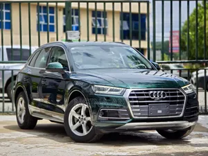 Audi Q5 2018 Green