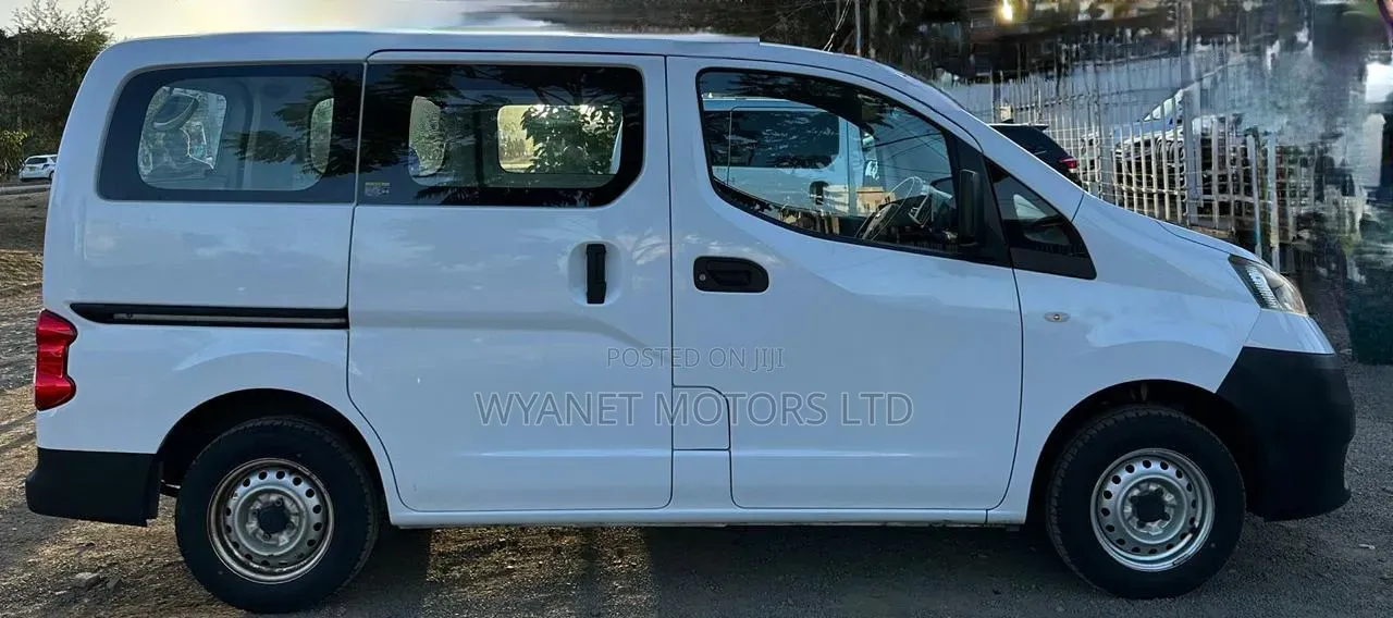 Nissan NV200 2019 White