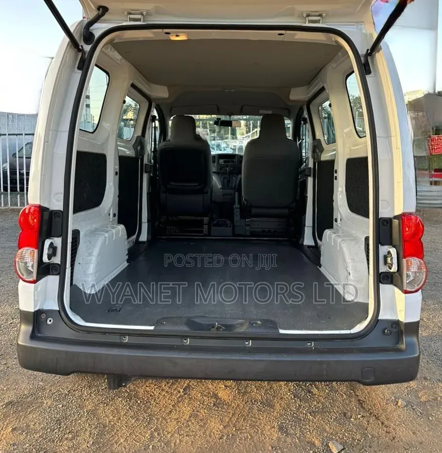 Nissan NV200 2019 White